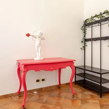 Design Ironico, 10 Minutes Termini, 20 Minutes Colosseum Apartment