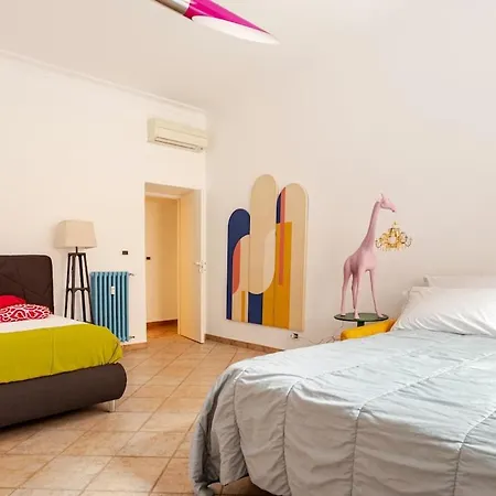 Design Ironico, 10 Minutes Termini, 20 Minutes Colosseum Apartment *