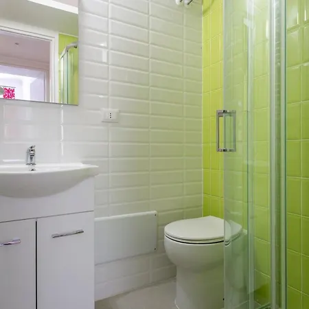 Apartment Design Ironico, 10 Minutes Termini, 20 Minutes Colosseum