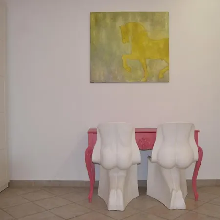 Апартаменты Funky 3Br Flat, Scenic Tram To Colosseum 7 Stops Рим