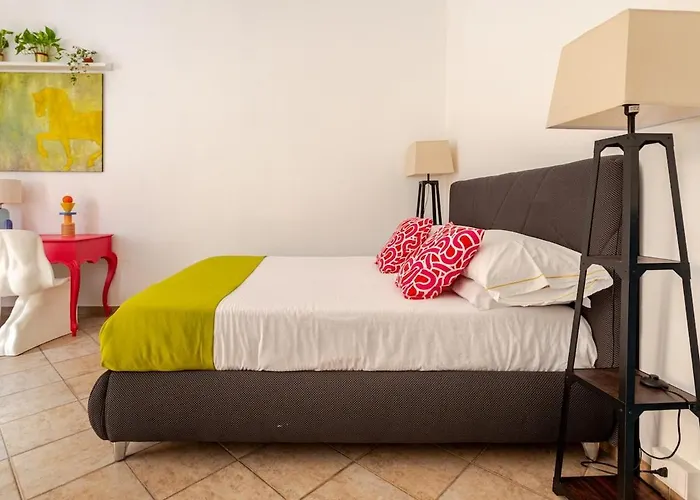 Funky 3br Flat, Scenic Tram To Colosseum 7 Stops Lägenhet Rom